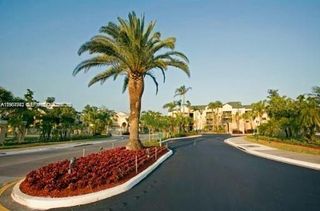 5740 Rock Island Road 284, Tamarac, FL 33319