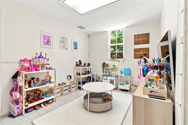 3141 Peachy Street 12, Miami, FL 33133
