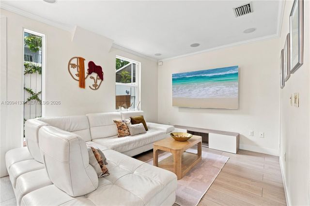 3141 Peachy Street 12, Miami, FL 33133
