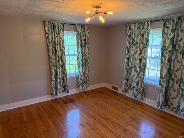 110 Ewing Street, Plymouth, IN 46563