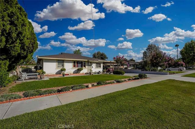 9279 Indiana Avenue, Riverside, CA 92503
