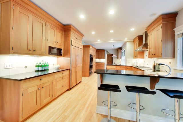 1110 Elm Street, Winnetka, IL 60093