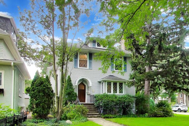 1110 Elm Street, Winnetka, IL 60093