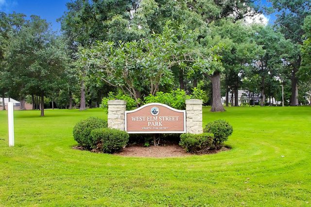 1110 Elm Street, Winnetka, IL 60093