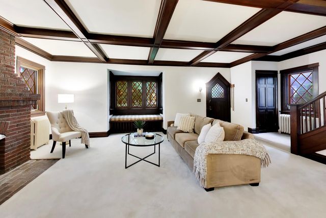 1110 Elm Street, Winnetka, IL 60093