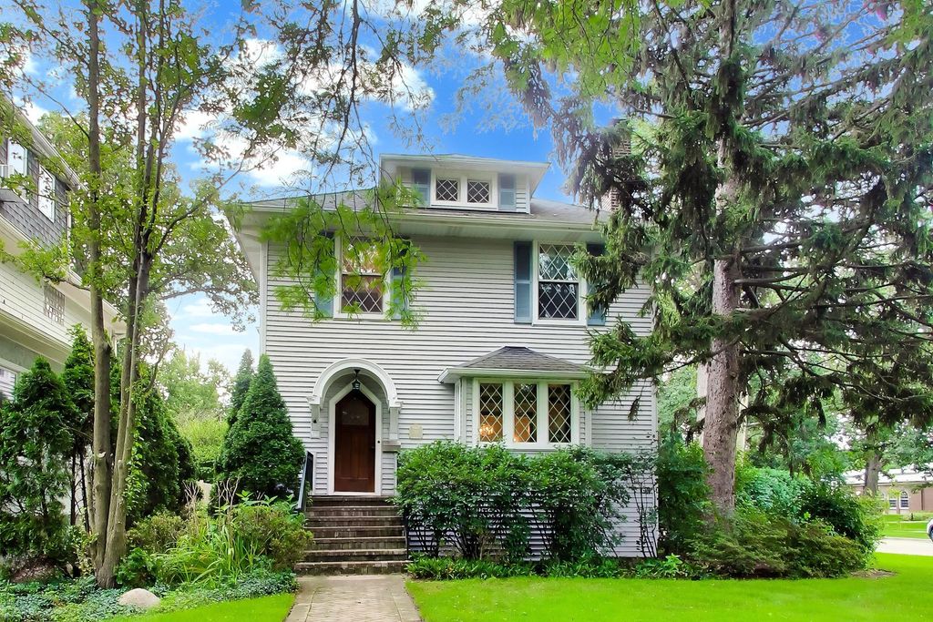1110 Elm Street, Winnetka, IL 60093