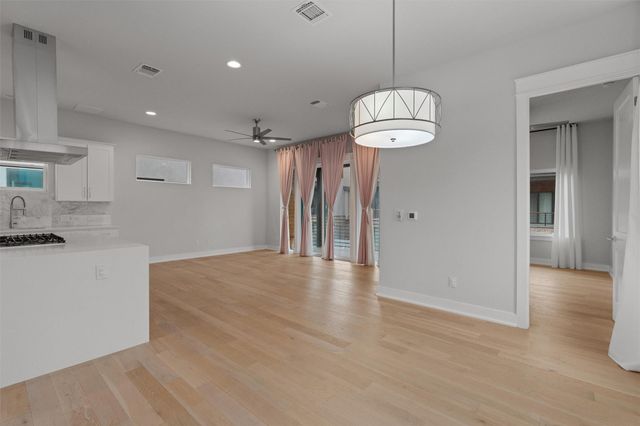 5002 Pecan Springs RD 1, Austin, TX 78723