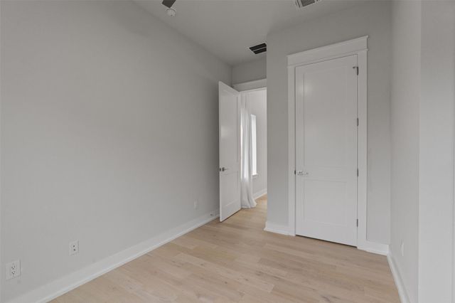 5002 Pecan Springs RD 1, Austin, TX 78723