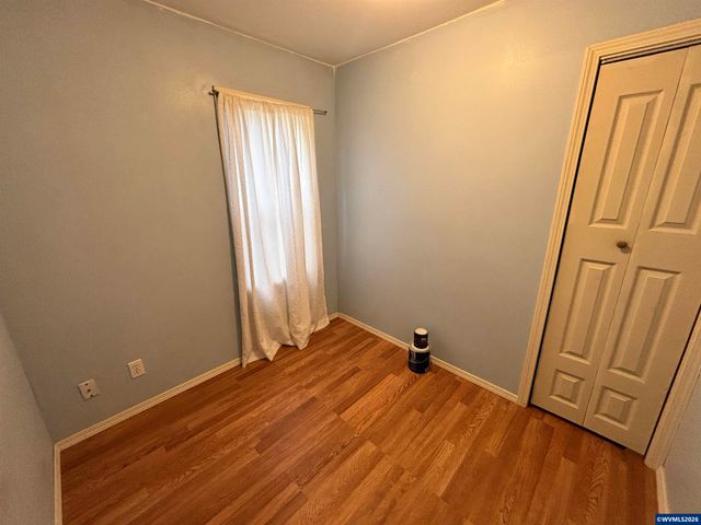 1060 Hickory St NE, Salem, OR 97301