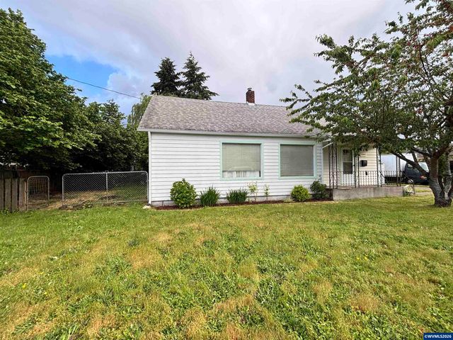 1060 Hickory St NE, Salem, OR 97301