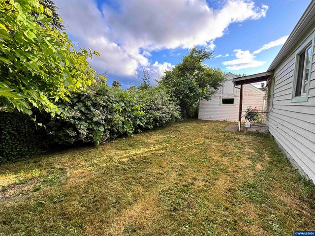 1060 Hickory St NE, Salem, OR 97301