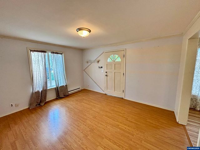 1060 Hickory St NE, Salem, OR 97301