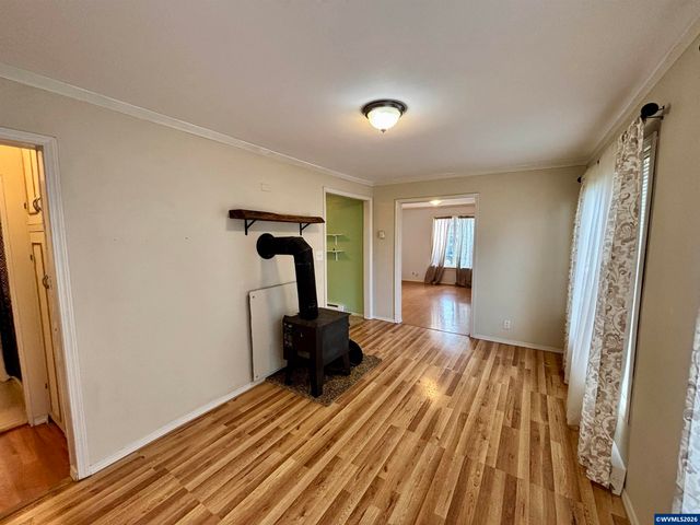 1060 Hickory St NE, Salem, OR 97301