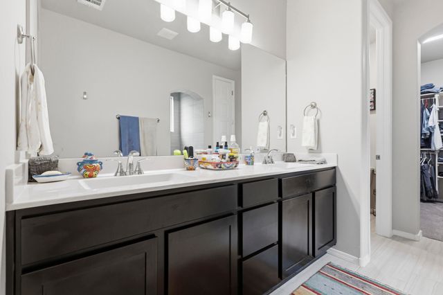 4245 Crowned Eagle Loop NE, Rio Rancho, NM 87144