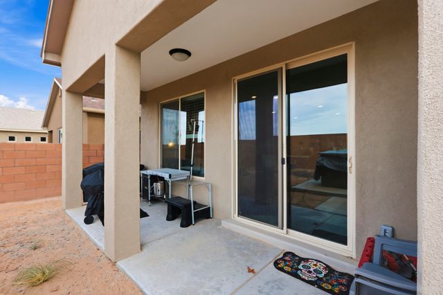 4245 Crowned Eagle Loop NE, Rio Rancho, NM 87144
