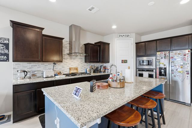 4245 Crowned Eagle Loop NE, Rio Rancho, NM 87144