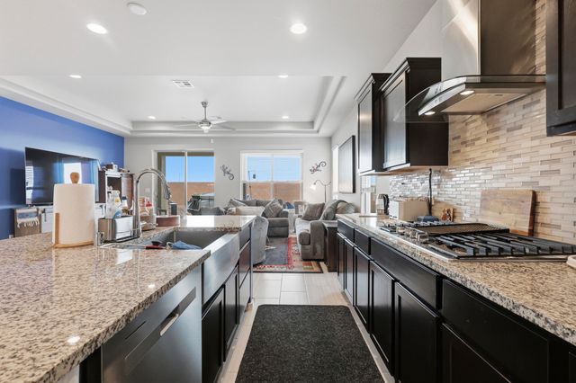 4245 Crowned Eagle Loop NE, Rio Rancho, NM 87144