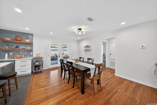 225 HARRIETT DR, San Antonio, TX 78216