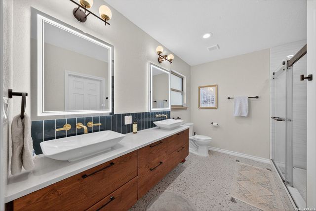 225 HARRIETT DR, San Antonio, TX 78216