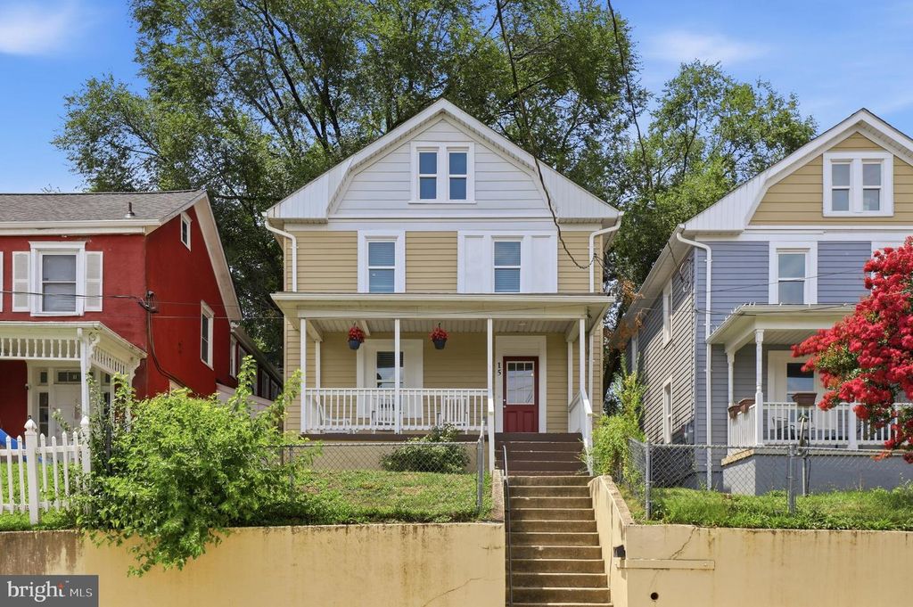 15 MARYLAND AVE, Brunswick, MD 21716