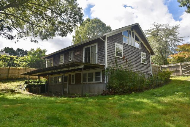 82 Gooseberry, Barnstable, MA 02648