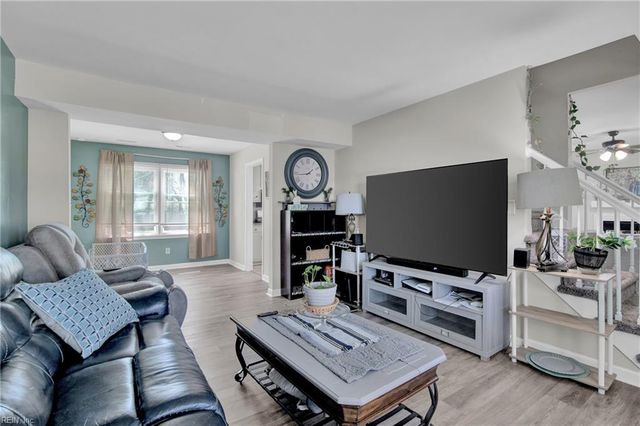 4 Kings Landing LN, Hampton, VA 23669