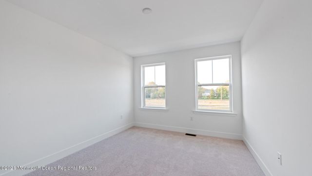 10 Mariveles Way, Tinton Falls, NJ 07724