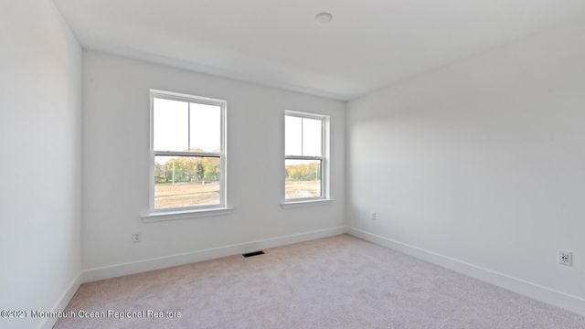 10 Mariveles Way, Tinton Falls, NJ 07724