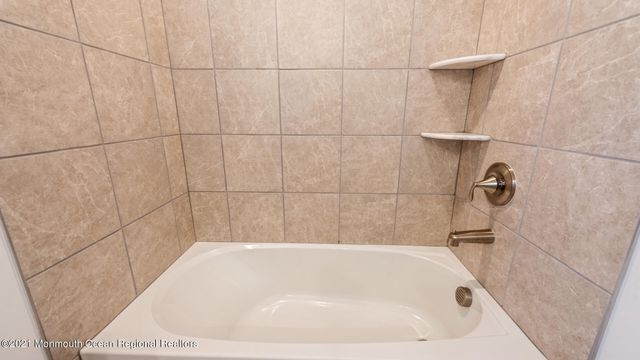 10 Mariveles Way, Tinton Falls, NJ 07724