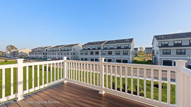 10 Mariveles Way, Tinton Falls, NJ 07724