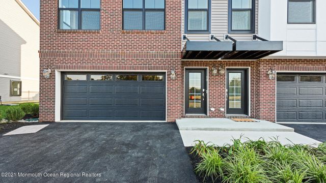 10 Mariveles Way, Tinton Falls, NJ 07724