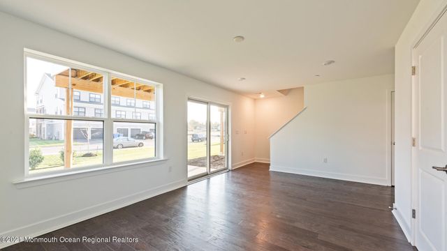 10 Mariveles Way, Tinton Falls, NJ 07724