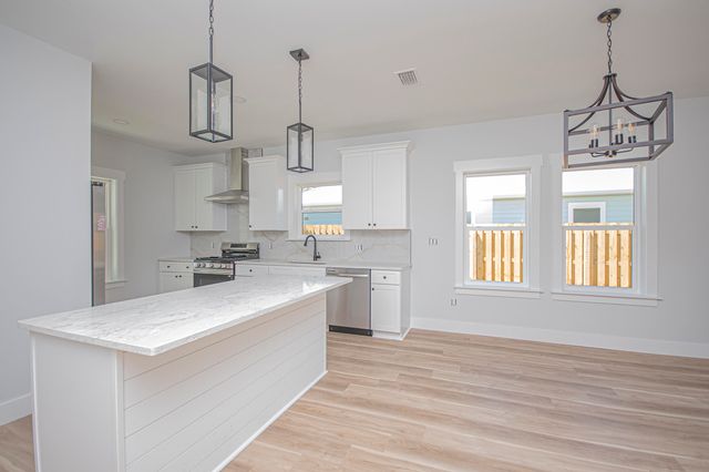 20 Wood Avenue, Panama City, FL 32404