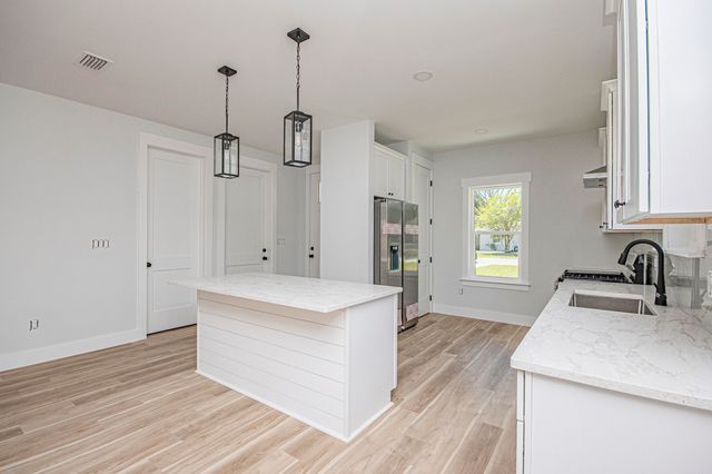 20 Wood Avenue, Panama City, FL 32404