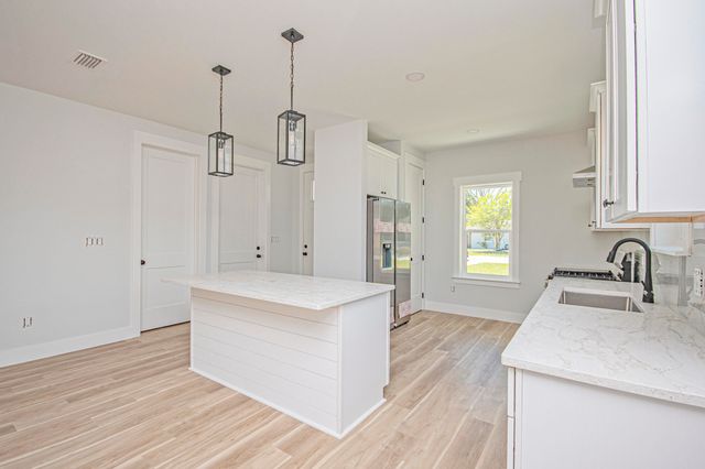 20 Wood Avenue, Panama City, FL 32404