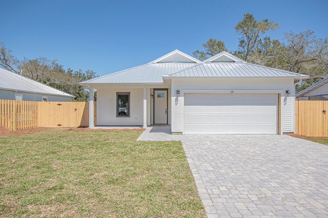 20 Wood Avenue, Panama City, FL 32404