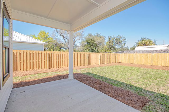 20 Wood Avenue, Panama City, FL 32404