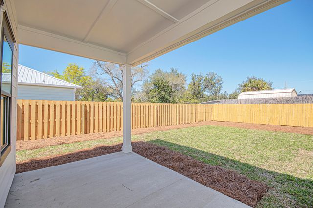 20 Wood Avenue, Panama City, FL 32404