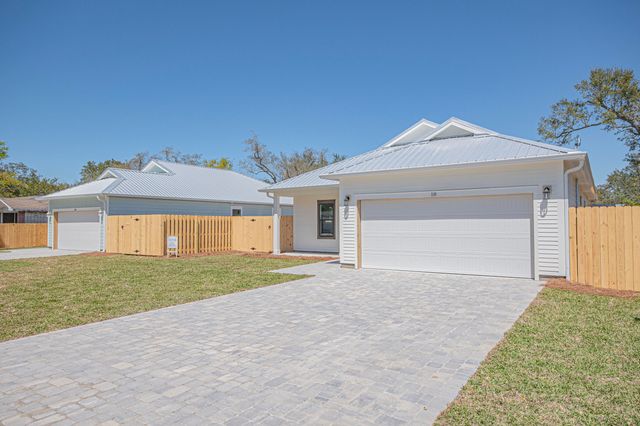 20 Wood Avenue, Panama City, FL 32404