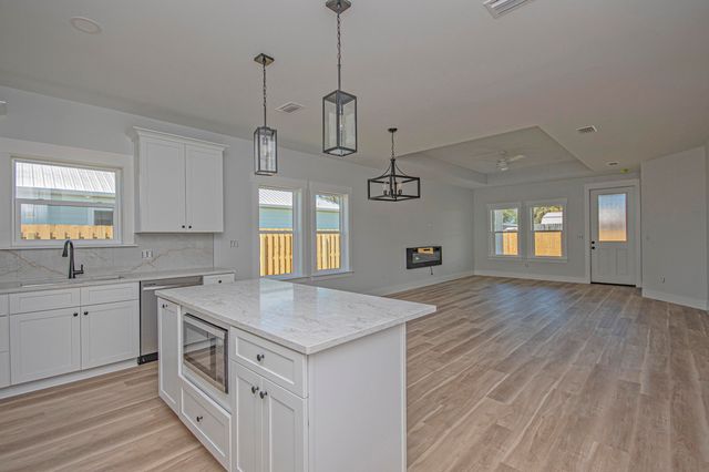 20 Wood Avenue, Panama City, FL 32404