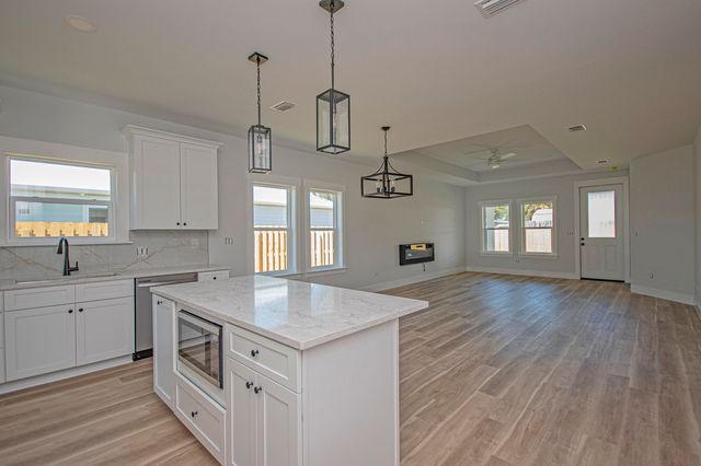 20 Wood Avenue, Panama City, FL 32404