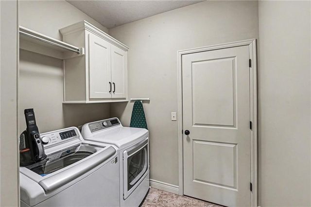 11458 S Waterford Drive, Olathe, KS 66061