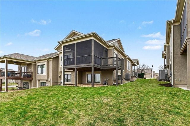 11458 S Waterford Drive, Olathe, KS 66061