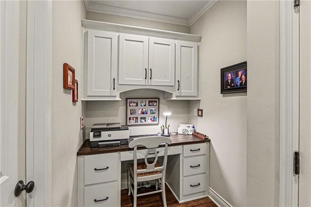 11458 S Waterford Drive, Olathe, KS 66061