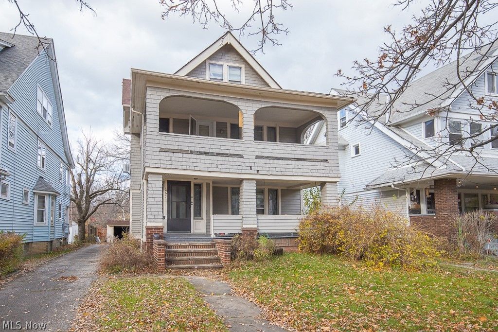 2671 Hampshire Road, Cleveland Heights, OH 44106