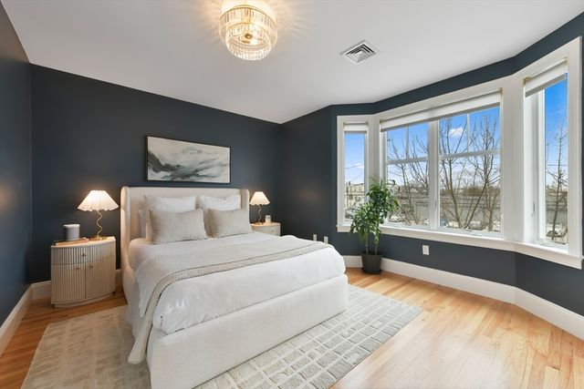 539 Sumner Street B, Boston, MA 02128