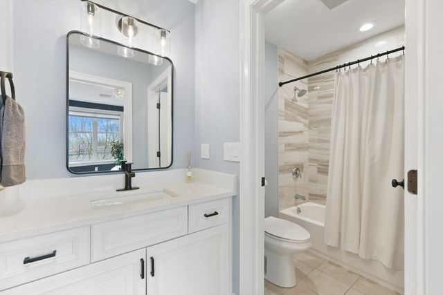 539 Sumner Street B, Boston, MA 02128