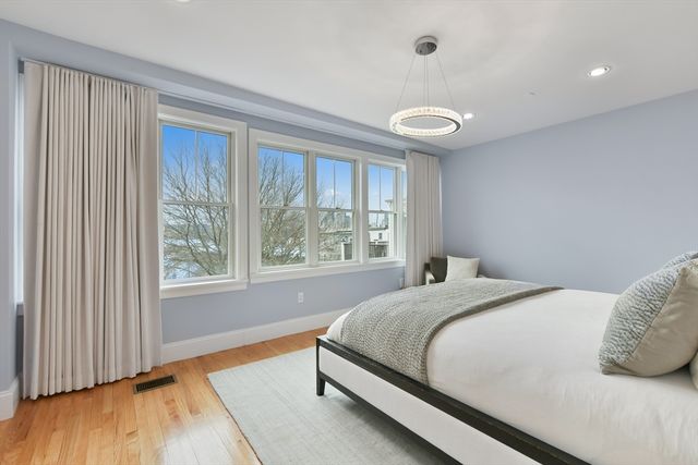 539 Sumner Street B, Boston, MA 02128