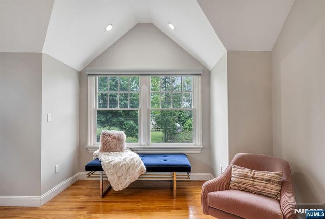42 Lakewood Avenue, Ho-ho-kus, NJ 07423