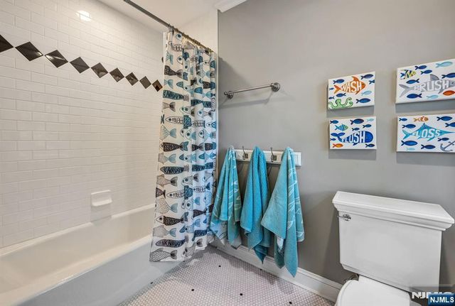 42 Lakewood Avenue, Ho-ho-kus, NJ 07423